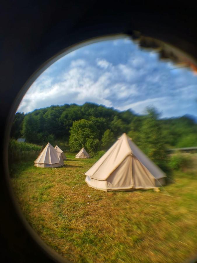 Hotel Luna Rock Glamping Brezoi - Blue Scai Exteriér fotografie