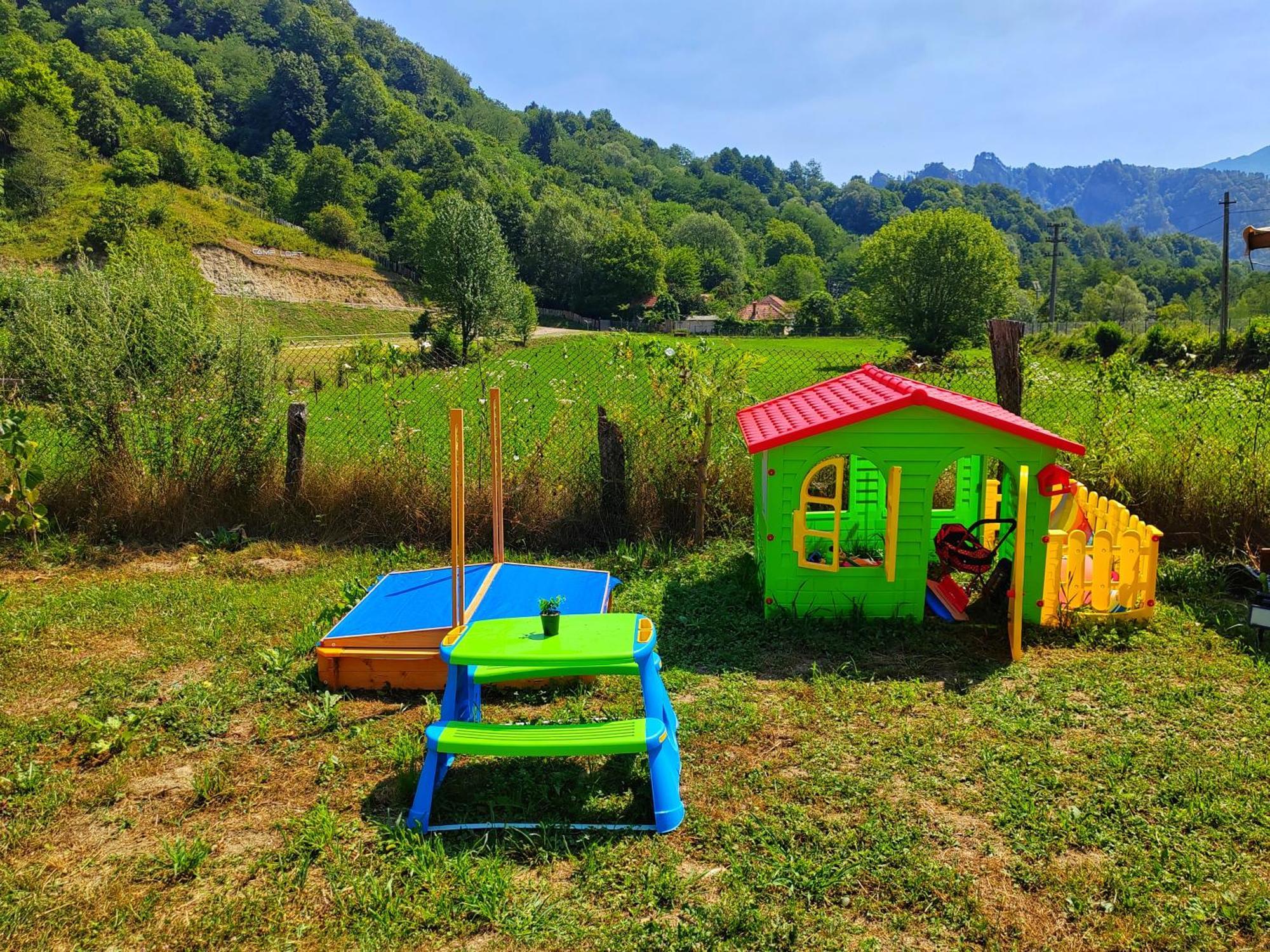 Hotel Luna Rock Glamping Brezoi - Blue Scai Exteriér fotografie